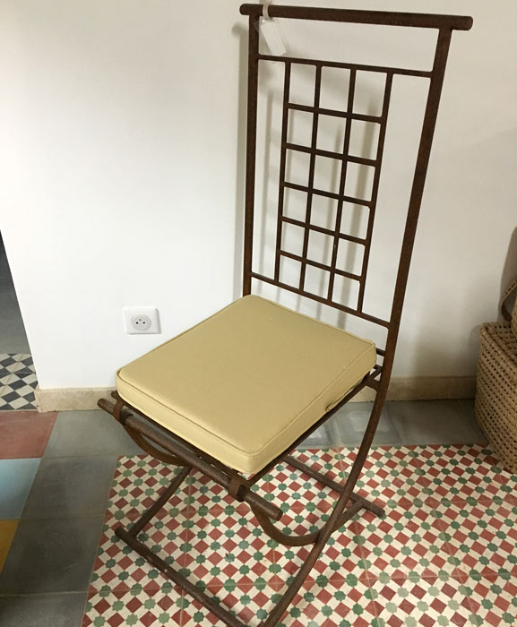 Chaise - mobilier