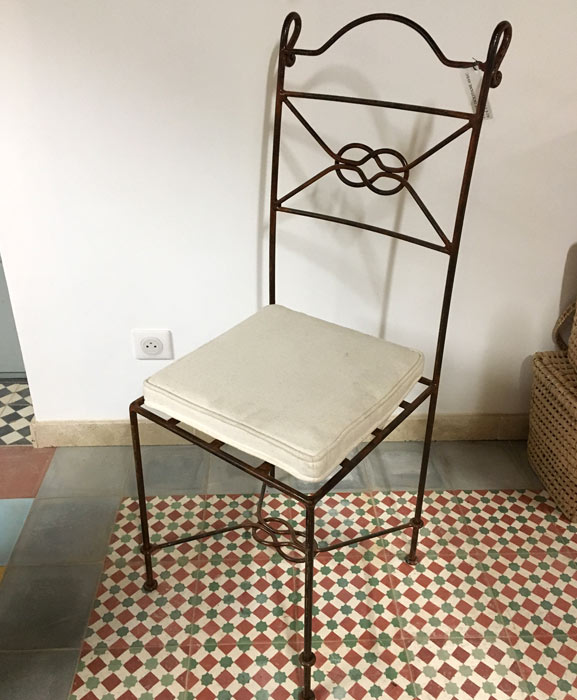 Chaise - mobilier