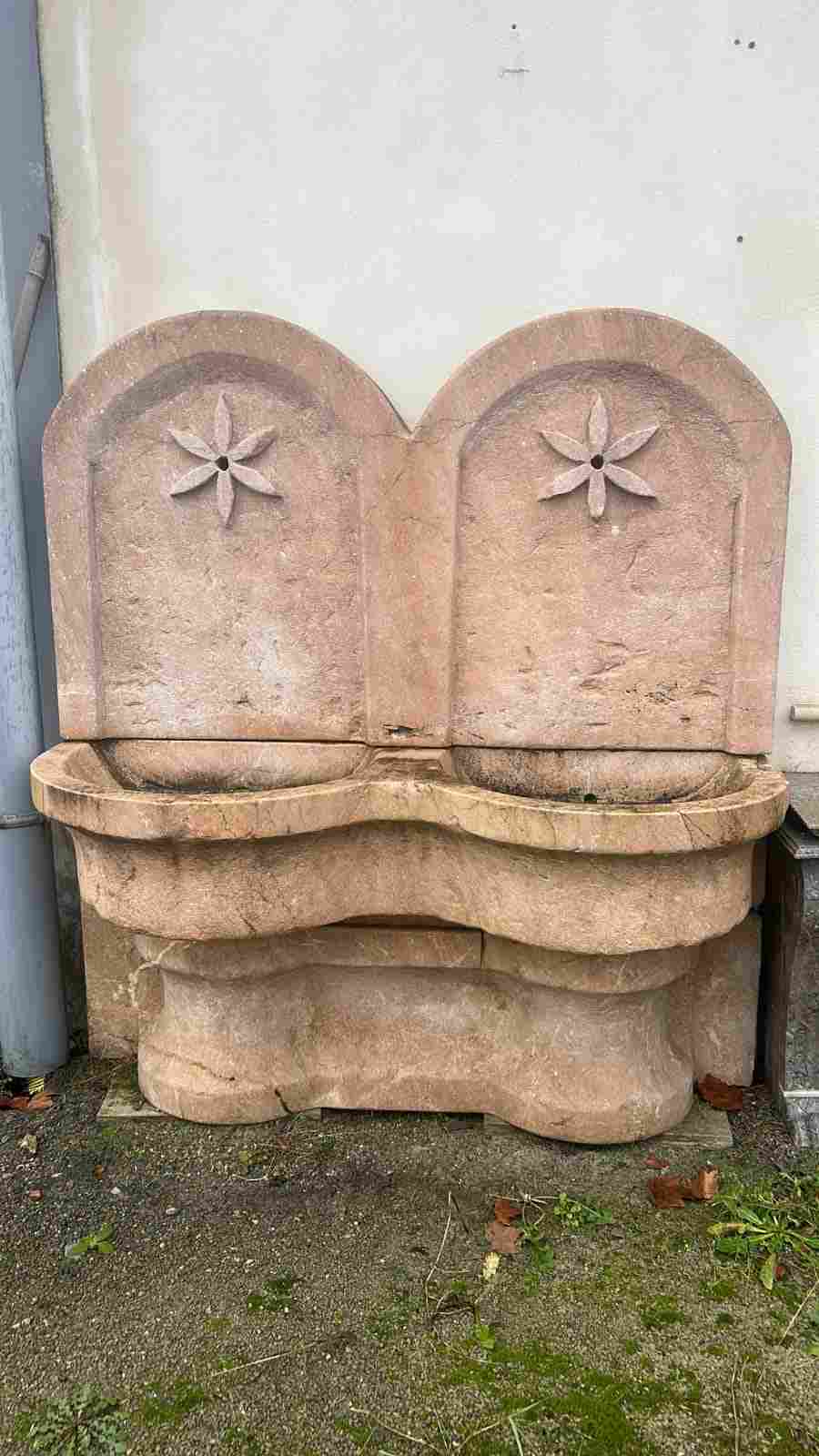 fontaine ancienne